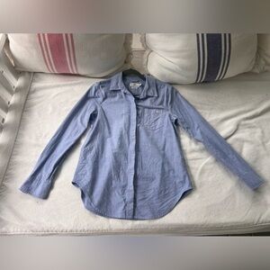 Vineyard Vines button down shirt